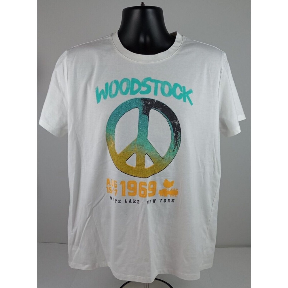 Maurices Men's Size Large White Woodstock 1969 Graphic Tee T-Shirt